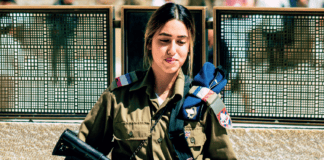 Neues Buch: Von der Friedens-Bertha zur Flinten-Uschi @Mauritius Images