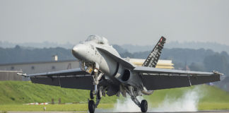 Voting thriller: narrow “yes” to new fighter jets