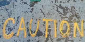 Wenn alle Zeichen auf Alarm stehen @oh Rhy Yan on Unsplash