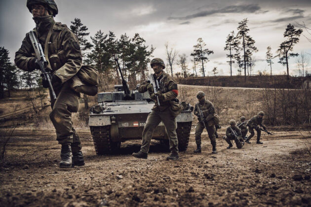 -&copy;Rainer Zisser