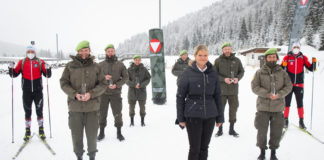 Defense Minister Tanner honored army athletes