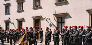 Staatsempfang: Garde rückt mit Unteroffizierssäbeln aus @Bundesheer/Klima
