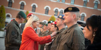 Tanner verlieh Covid-19-Erinnerungsmedaillen @Bundesheer/Karlovits