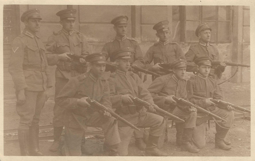 @Archiv Rauchenbichler @Archiv Rauchenbichler