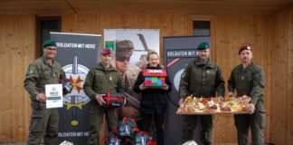 “Soldiers with a heart” donate winter parcels