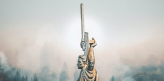 Decisive days in the conflict over Ukraine