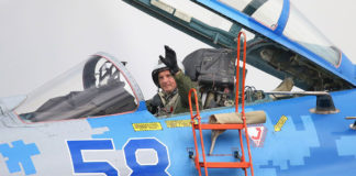 Ukrainischer Display-Pilot über Kiew gefallen @Povitryani Syly Ukrayiny