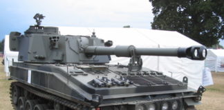 Die legendäre britische Panzerhaubitze FV 433 Abbot @Dennis Buijs