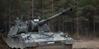 KMW & Rheinmetall: Neue Haubitzen für die Bundeswehr @Bundeswehr/Engler