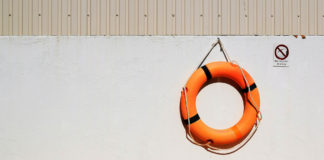 Friedensinstitute für umfassenden Sicherheitsbegriff @Matthew Waring auf Unsplash