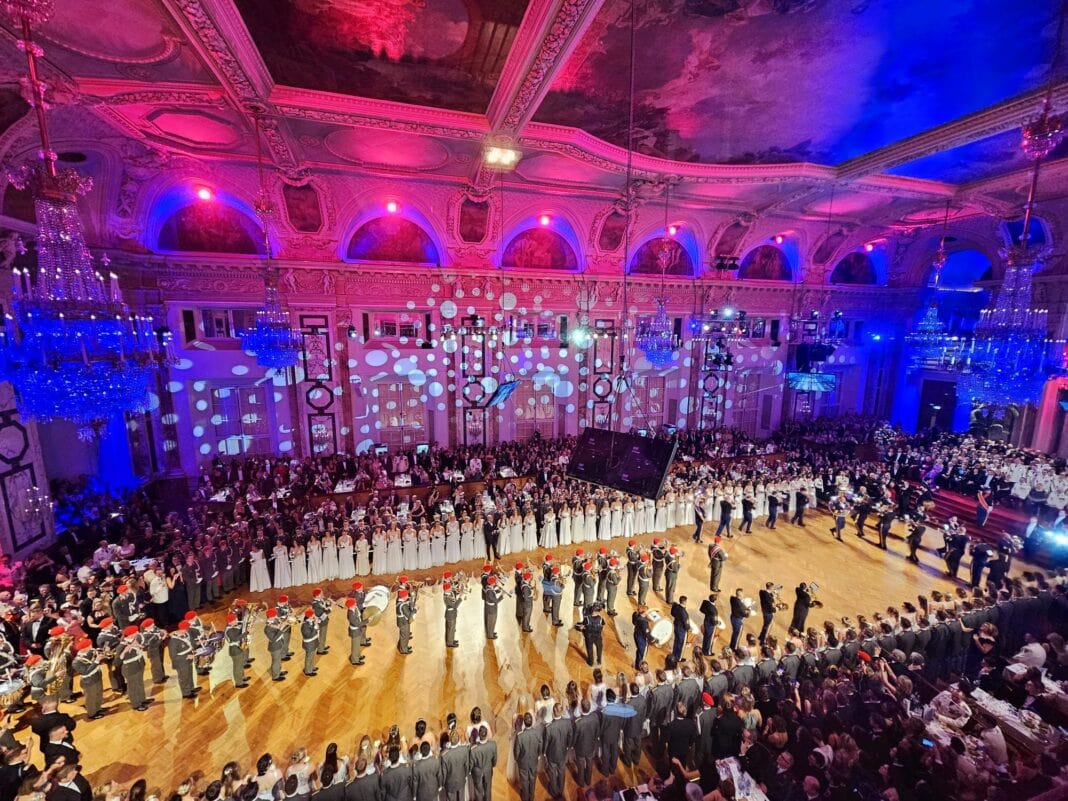 @Militär Aktuell/Heigl