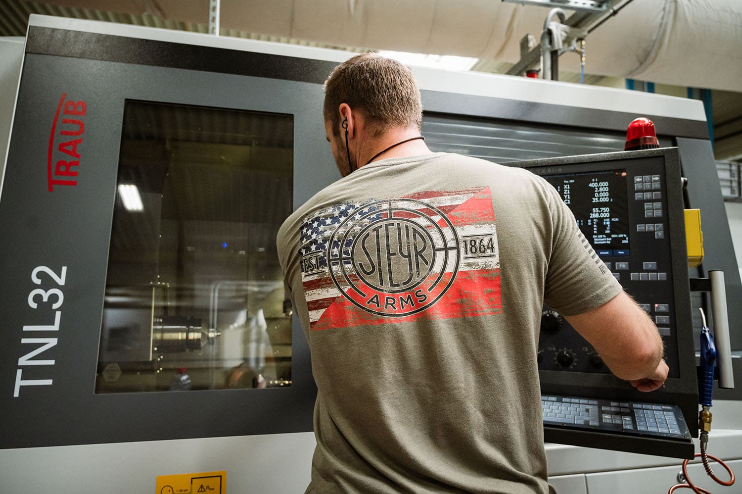 Employees in the production of Steyr Arms - ©Sebastian Freiler Employees in the production of Steyr Arms - ©Sebastian Freiler