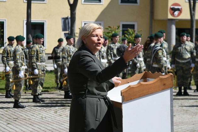 Verteidigungsministerin Klaudia Tanner – ©Patrick Huber