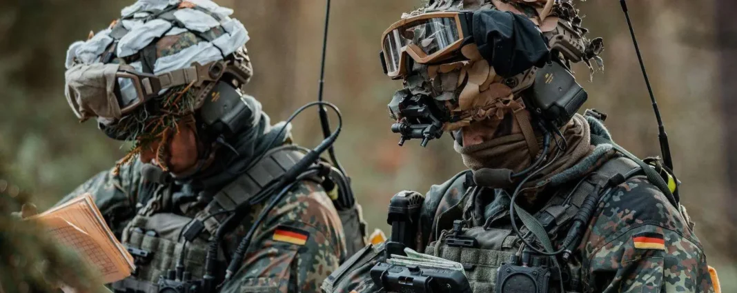 Bundeswehr bestellt „Sprechsätze mit Gehörschutzfunktion” ©Bundeswehr/Schulz