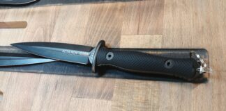 Acta non verba: Mission knives with character