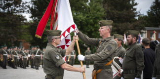 Kommandoübergabe bei der Luftraumüberwachung Kommandoübernahme bei der Luftraumüberwachung von Oberst Markus Kronreif an Brigadier Roman Hofer – ©Bundesheer/Karlovits