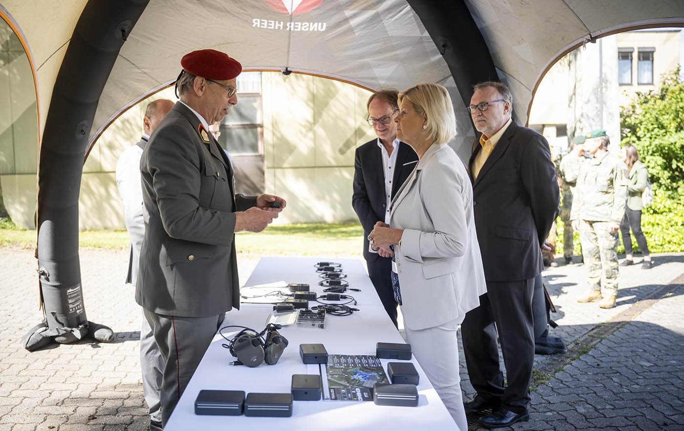 Thales: New military radios for the armed forces