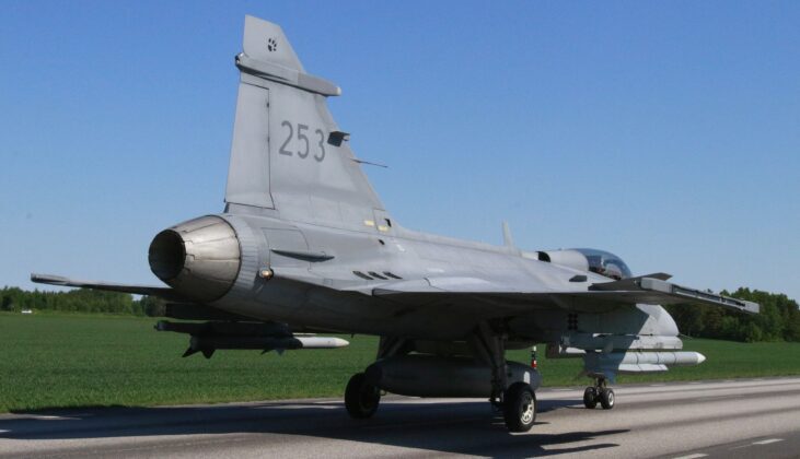 Gripen-Übung auf Straßenabschnitt – ©Georg Mader
