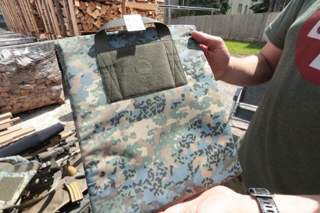 Die Gr&ouml;&szlig;e der Laptop-Tasche von Steinadler ist ver&auml;nderbar. &copy;Milit&auml;r Aktuell/Bendl