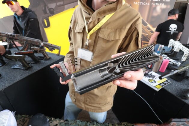 Viel Know-How steckt in den Schalld&auml;mpfern und M&uuml;ndungsbremsen von FBT. &copy;Milit&auml;r Aktuell/Bendl