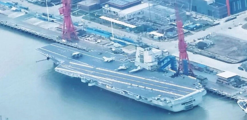 Flugzeugtr&auml;ger &bdquo;Fujian&rdquo; &ndash; &copy;Archiv