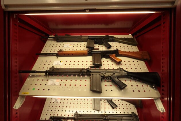 Br&uuml;der und Schwestern: HK G3, FN FAL und Steyr StG 58 in der Referenzwaffensammlung am Schie&szlig;platz im Steinfeld. &copy;Milit&auml;r Aktuell/Bendl