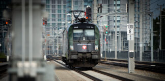 Schnell, einfach & stressfrei zur „Airpower 2024“ Lokomotive im Bundesheer-Design – ©Bundesheer/Karlovits