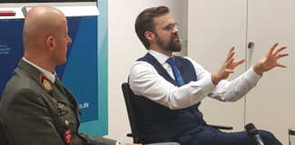 Politikwissenschaftler Frank Sauer im Interview Frank Sauer mit Oberst Markus Reisner in der Konrad Adenauer Stiftung Wien ©Militär Aktuell/Bendl