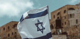 5 Sichten auf die Welt #005: Was war? Was ist? Was wird? Israelische Flagge – ©Taylor Brandon auf Unsplash