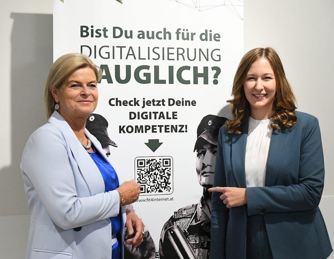 Verteidigungsministerin Klaudia Tanner und Staatssekretärin Claudia Plakolm – ©Patrick Huber