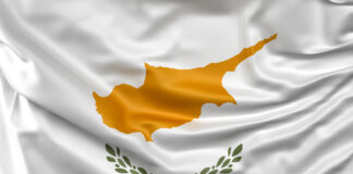 5 Sichten auf die Welt #007: Was war? Was ist? Was wird? Flagge von Zypern – ©www.slon.pics on Freepik