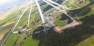 Flying Bulls machen Werbung für die „Airpower 2024“ Flying Bulls über der Steiermark – ©Red Bull Content Pool/Zajc