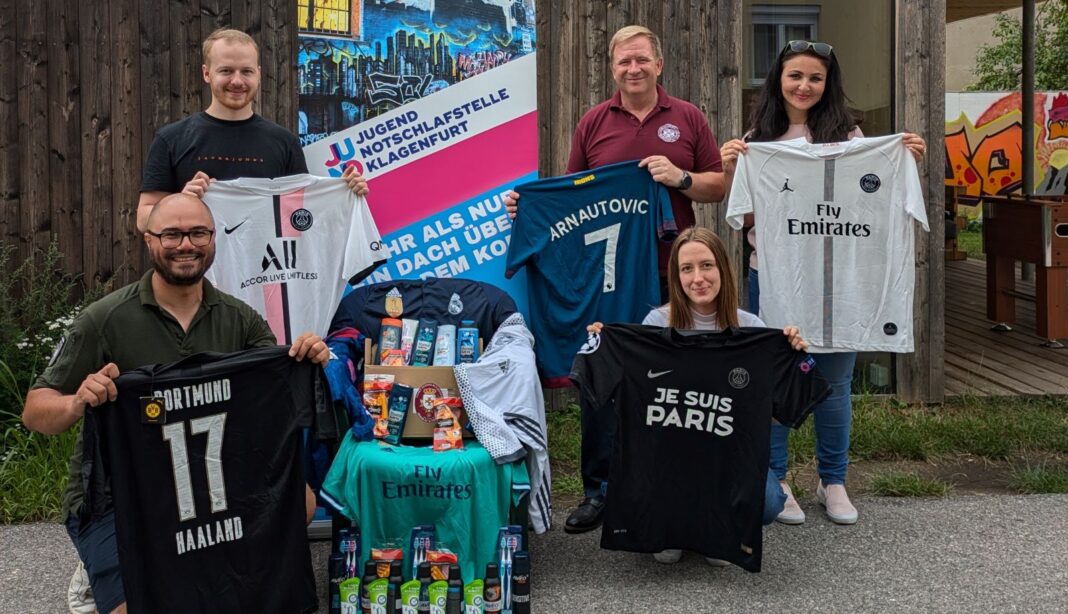 Soldaten mit Herz übergeben Spende an die JUNO – ©„Soldaten mit Herz“/Jashari