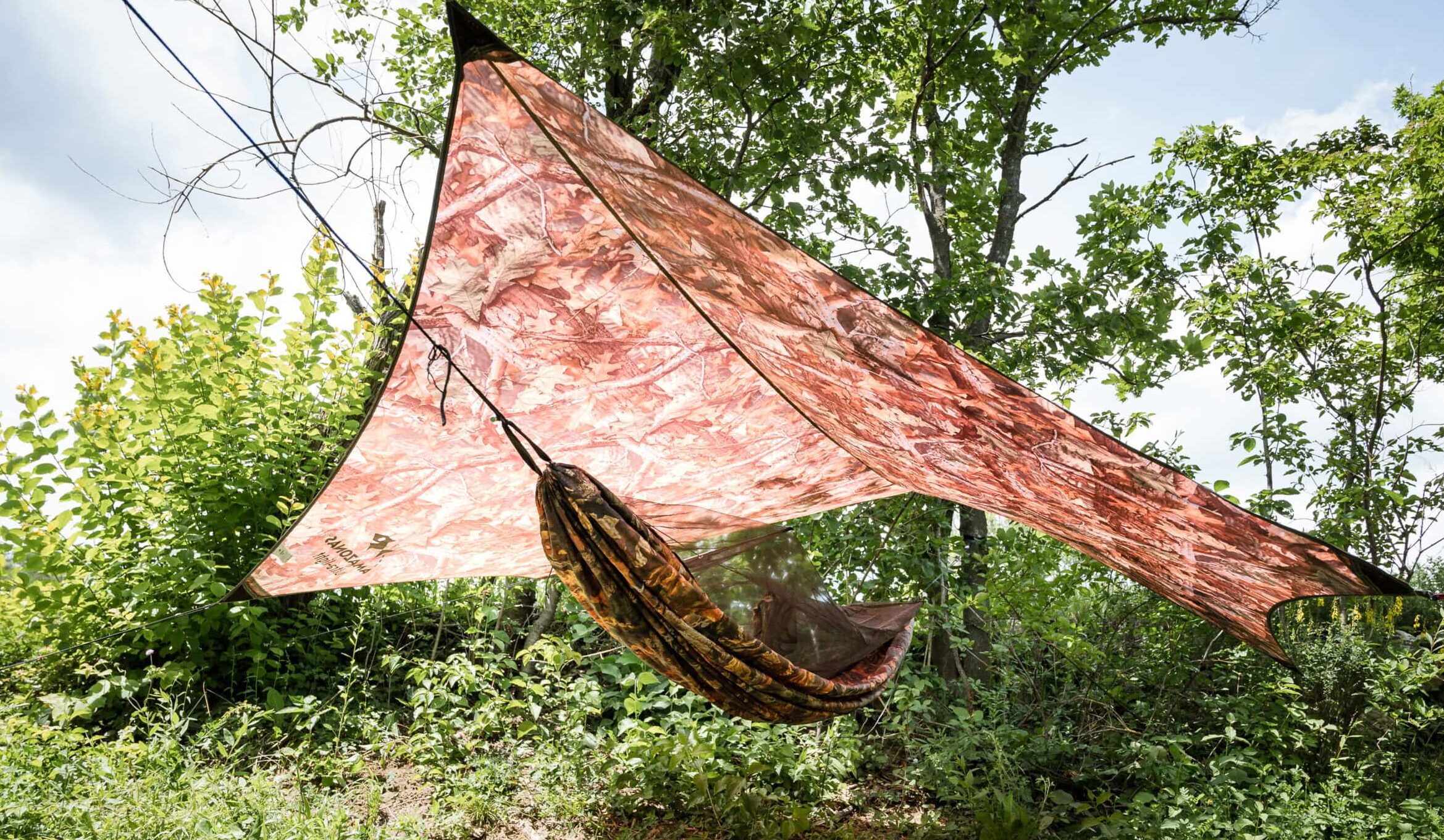 Ranger test: Amazonas hammock Traveller Set Forest Discreet hanging out with the Amazonas Traveller Set Forest. © Sebastian Freiler