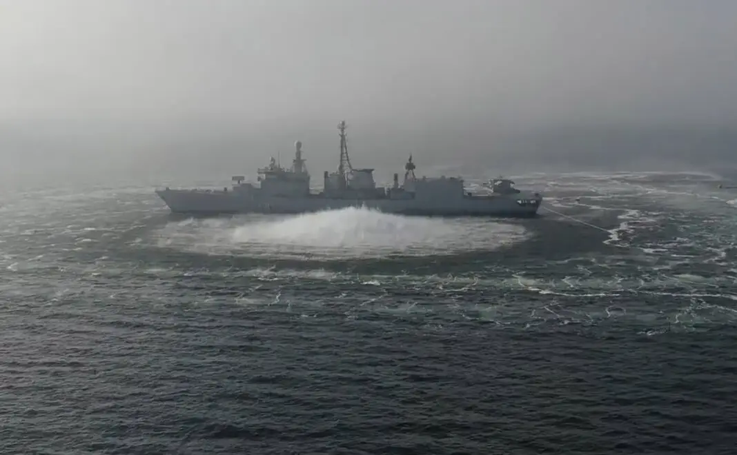 Ansprengversuche auf alte Fregatte „Karlsruhe” – ©Militär Aktuell Ansprengversuche auf alte Fregatte „Karlsruhe” – ©Militär Aktuell