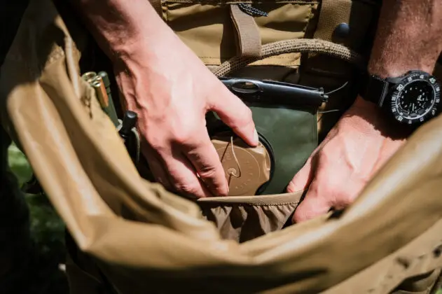 F&uuml;r die Trinkblase ist &ndash; typisch f&uuml;r Tasmanian Tiger &ndash; ebenfalls Platz. &copy;Sebastian Freiler