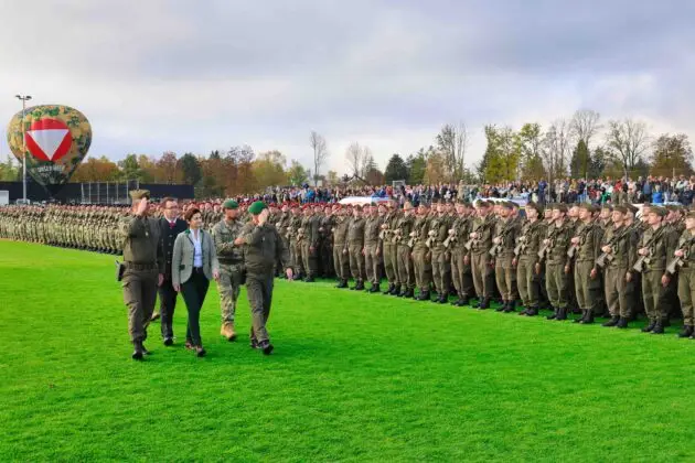 Angelobung in der Schwarzenberg-Kaserne – ©Bundesheer/Riedlsperger