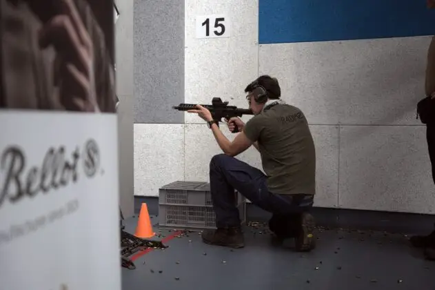 Beim Parcours mit dem Schmeisser AR15 in 9 mm. &copy;Eichenwerk