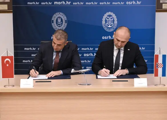 Baykar-Geschäftsführer Haluk Bayraktar und der kroatische Verteidigungsministers Ivan Anušić – ©Baykar