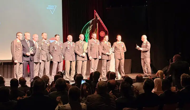 Die Nominierten in der Kategorie „Einheit des Jahres” – der Award ging an die Lehrabteilung Pionierbaudienst der Heerestruppenschule – ©Militär Aktuell/Zacharias
