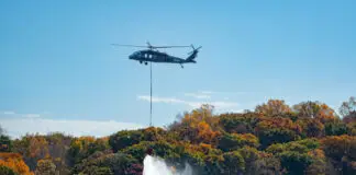 Sikorsky: Here a Black Hawk extinguishes a fire without a pilot