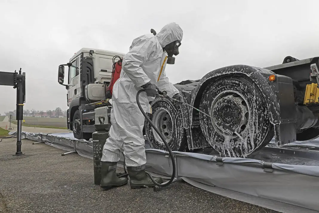 Bundesheer nach Ausbruch der Vogelgrippe in Niederösterreich im Assistenzeinsatz – ©Bundesheer/Fuss