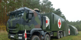 New rescue stations for the Bundeswehr Außenaufnahme der Rettungsstation Role 1, basierend auf einem Lkw Iveco Trakker 15t – ©Bundeswehr/Schulze