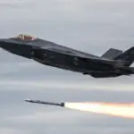 Illustration: F-35 feuert SiAW ab – ©US Air Force und Martin Rosenkranz