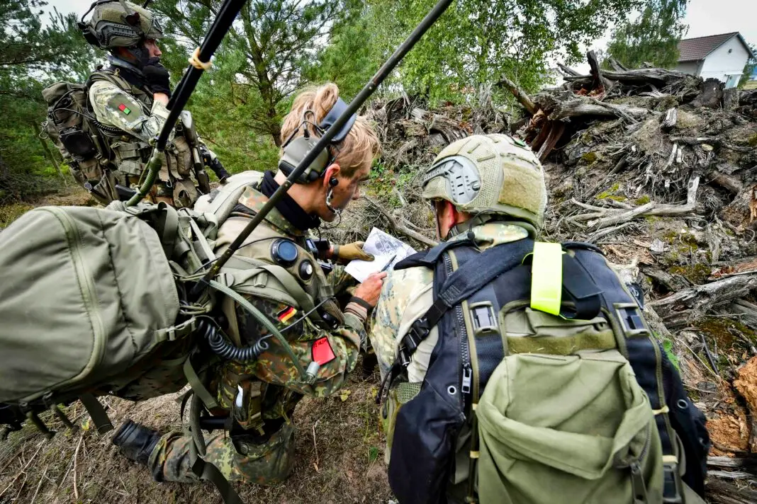 Soldaten der Bundeswehr und des Bundesheeres bei der Übung „Komet 2023“ – ©Bundesheer/Steinberger