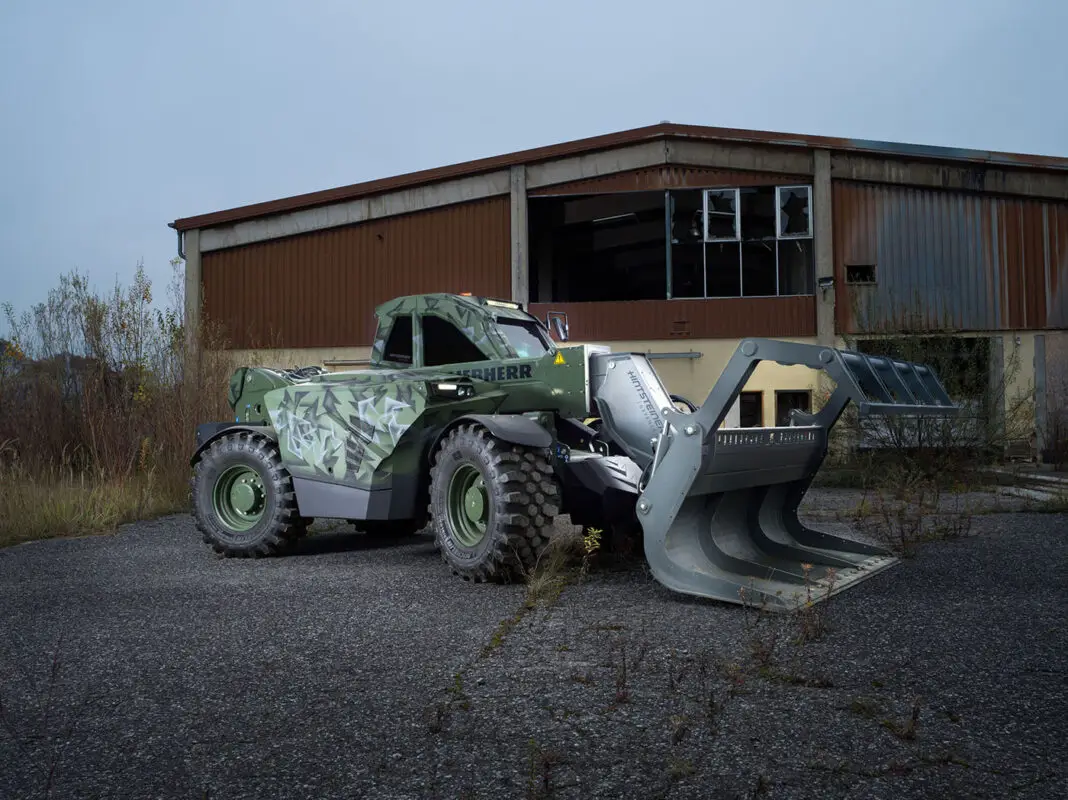 Hi2Protext auf Liebherr Teleskoplader – ©Hintsteiner Defence