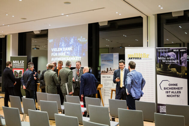Miliz trifft Wirtschaft bei Viewpointsystem - ©Sebastian Freiler