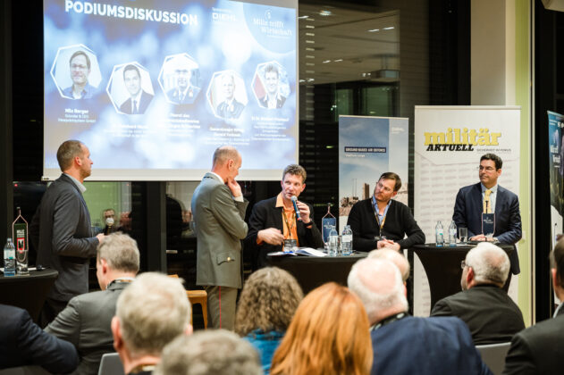 Miliz trifft Wirtschaft bei Viewpointsystem - ©Sebastian Freiler