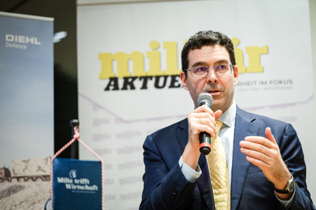 Miliz trifft Wirtschaft bei Viewpointsystem - ©Sebastian Freiler