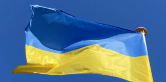 Niederlande: 1 Milliarde Euro für Artilleriemunition für die Ukraine Ukrainische Flagge – ©Ministerie van Defensie